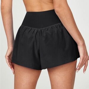 Black aerie flowey shorts